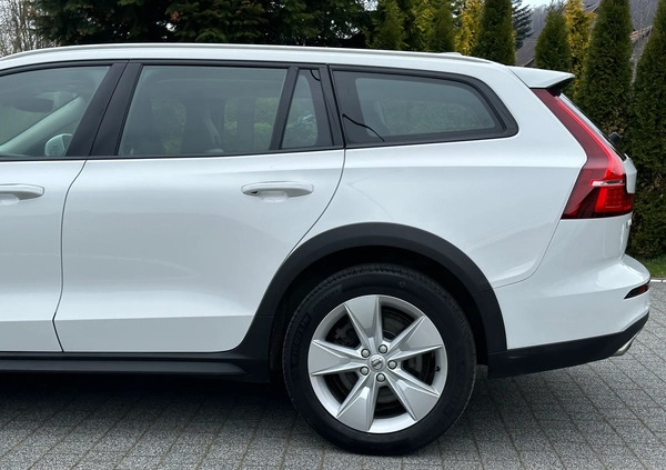Volvo V60 Cross Country cena 127700 przebieg: 143500, rok produkcji 2021 z Płock małe 781